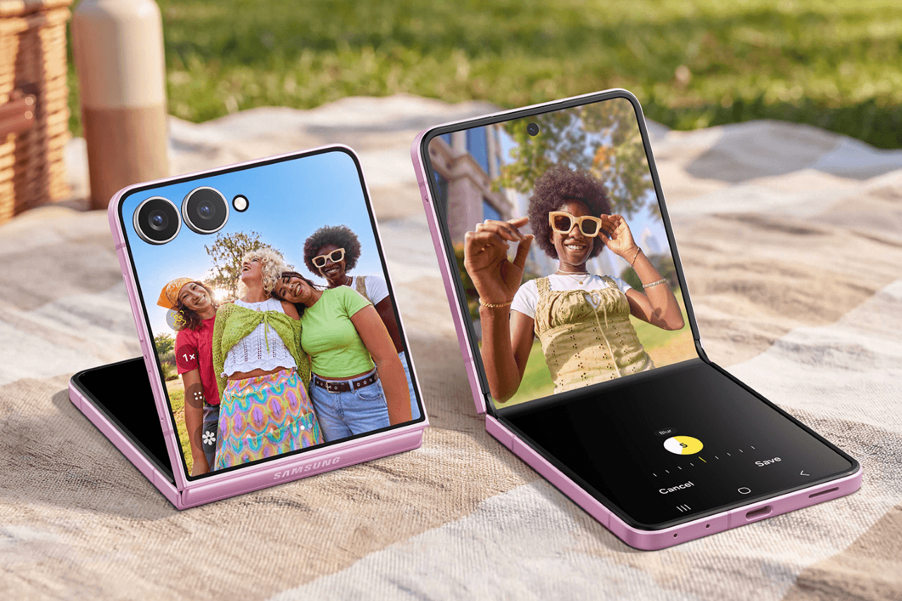 Two Galaxy Z Flip8 units half-open on a beach towel shooting with FlexCam